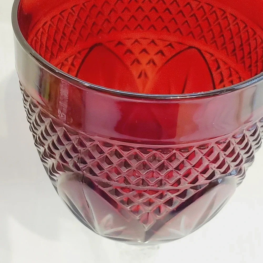 Ruby Red Luminarc Cristal D'Arques Durand 8oz Wine Glass Clear Stem 8